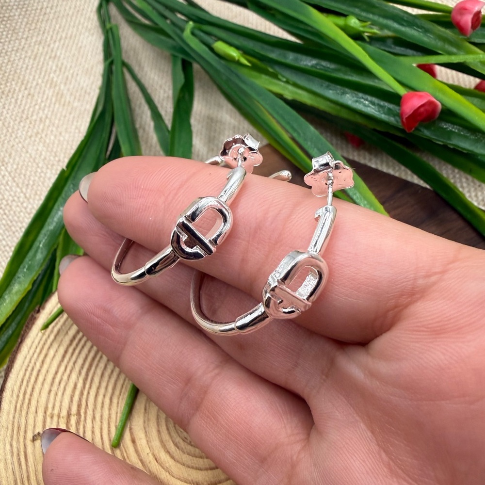 Elegant Silver Hoop Earrings sterling silver 925